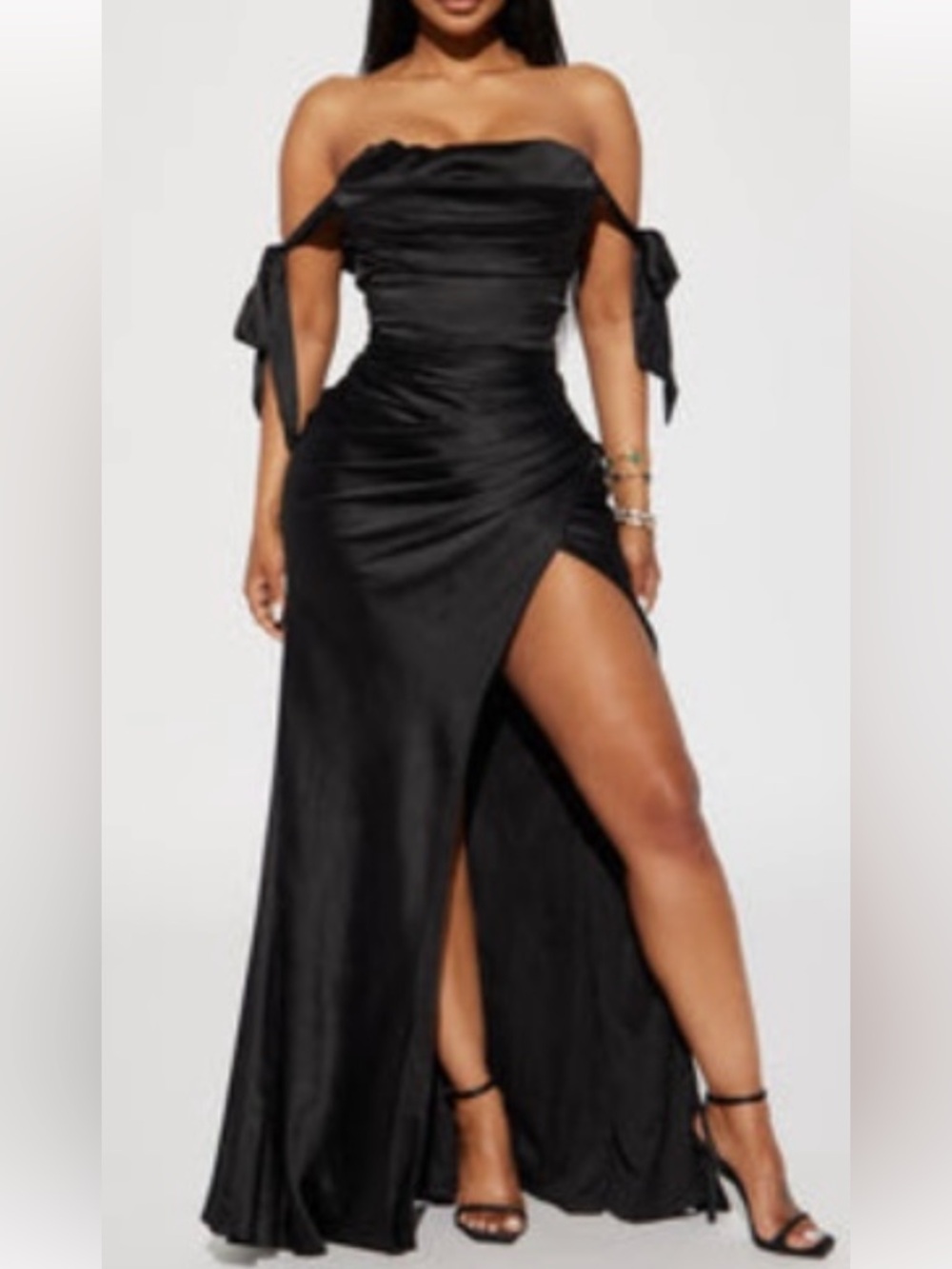 FashionNova: Elegant Black Off-Shoulder Ruched Maxi Dress with Side Slit